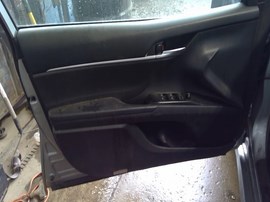 2019 TOYOTA CAMRY, SILVER, LE MODEL, 2.5L, AT.   Z26300